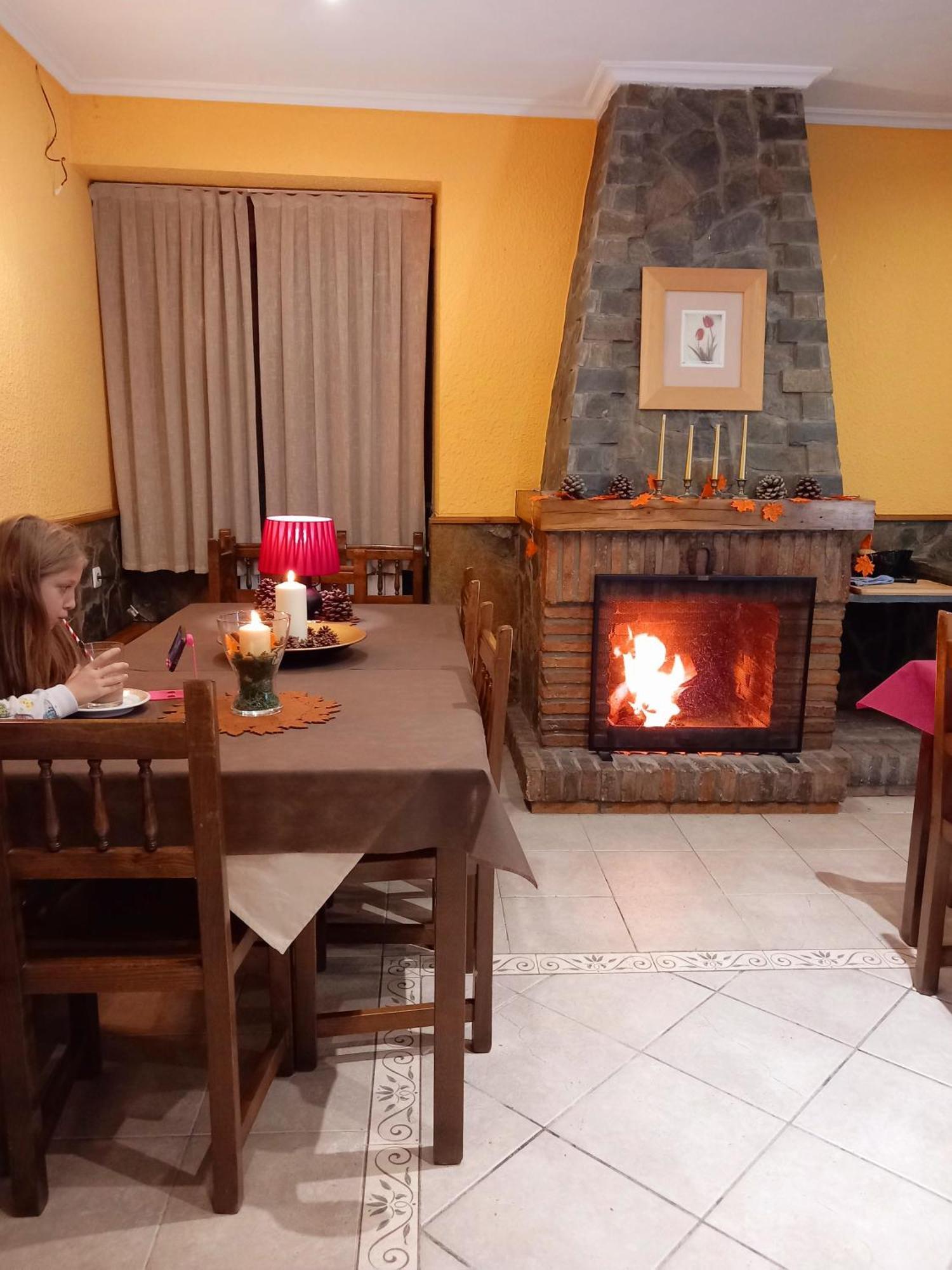 Hotel Rural Orquidea Velilla del Rio Carrion Buitenkant foto
